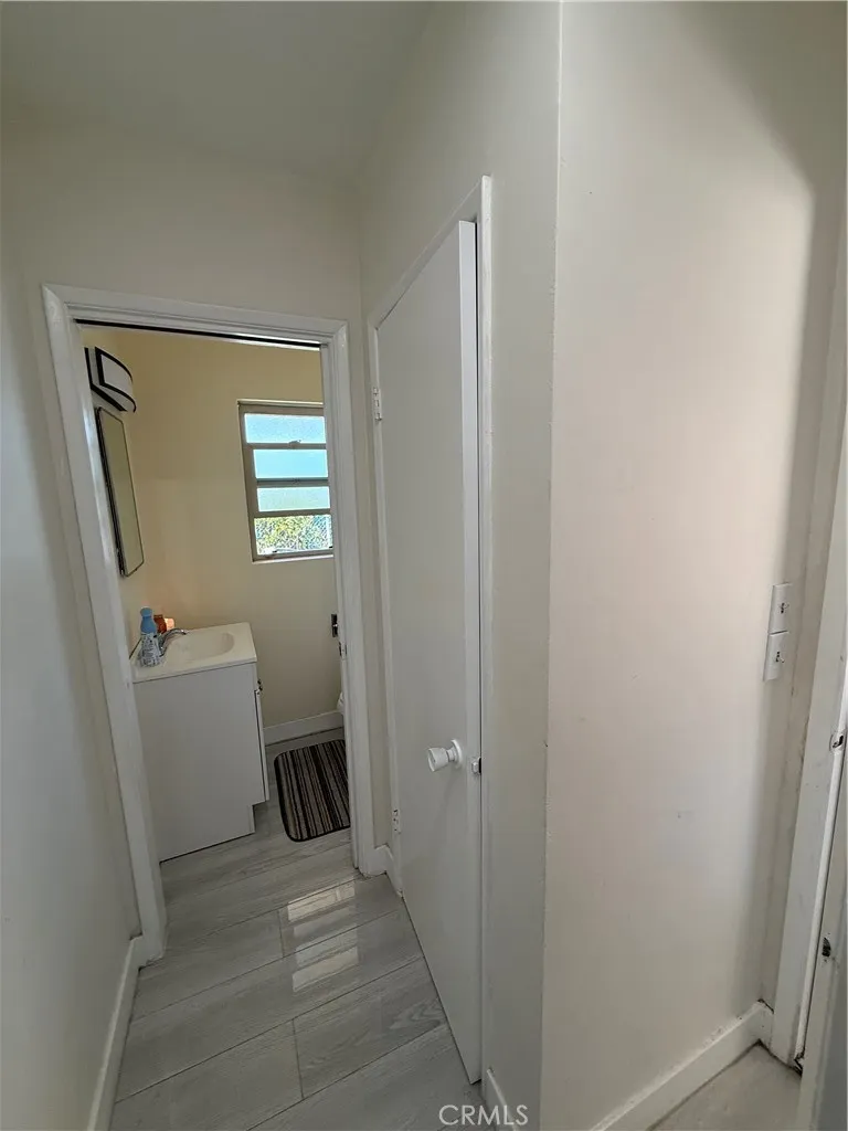 1710 Garretson Avenue, Corona, California 92879 home-pic-39